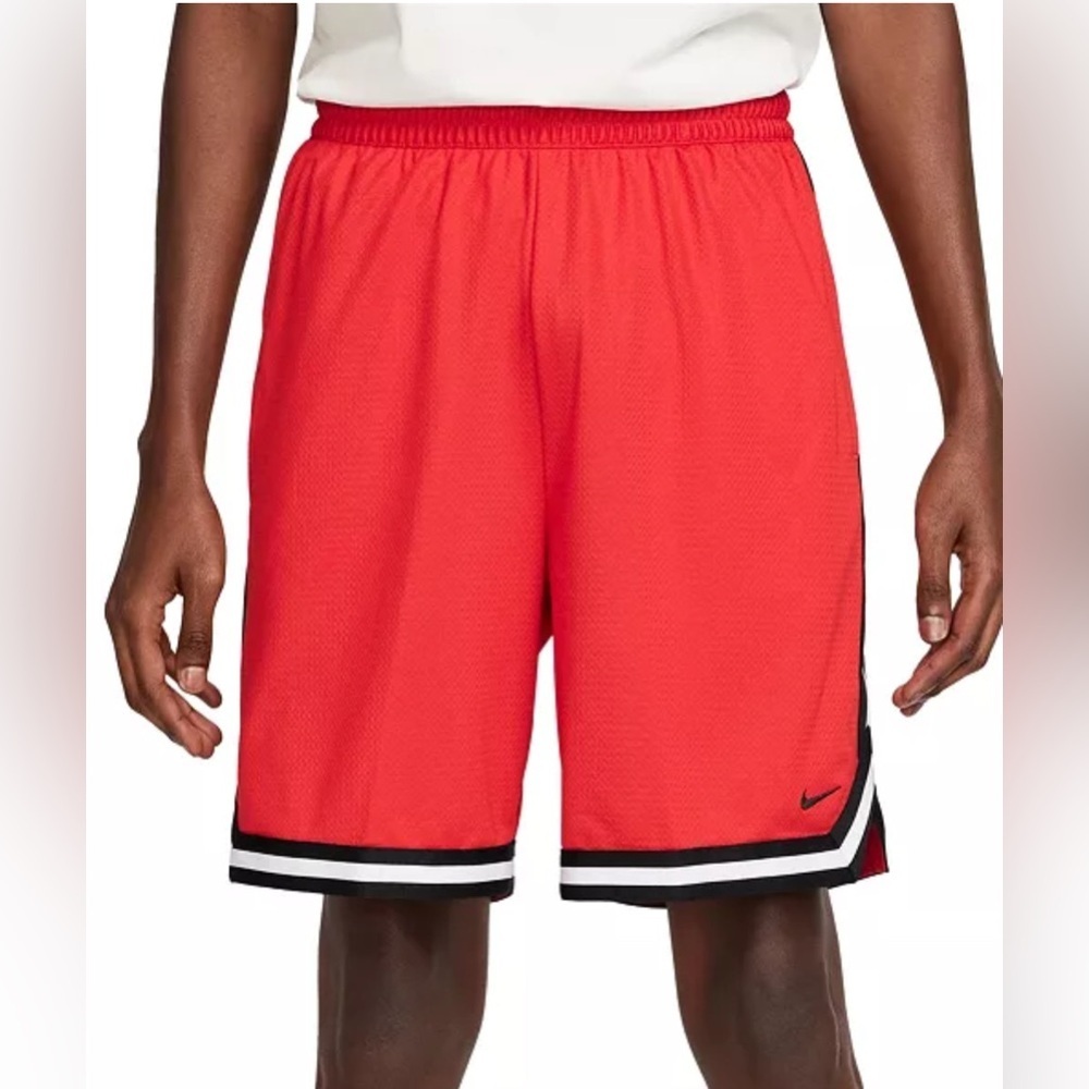 Nike DNA DRI-FIT 8" Basketball Shorts,moisture wick,zip pocket,drawstring waist